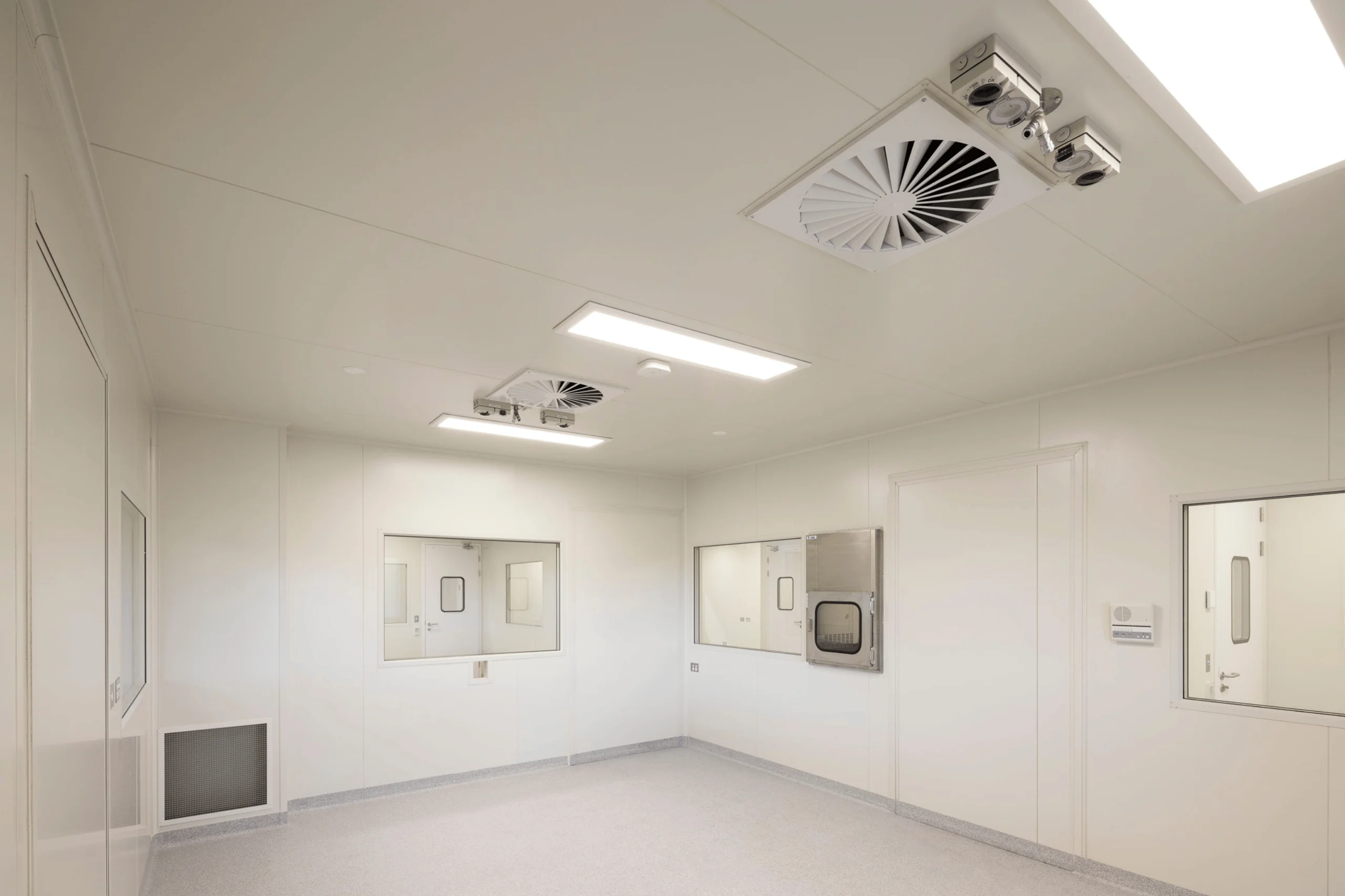 Controlled environment contamination control technician